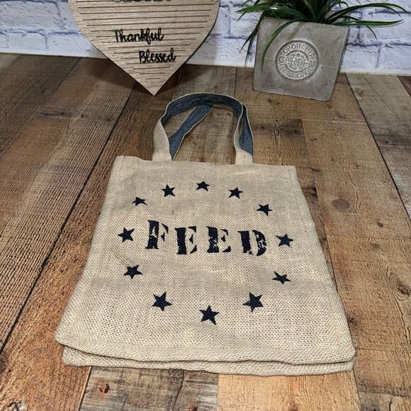 FEED target collaboration burlap tote bag - Picture 10 of 12